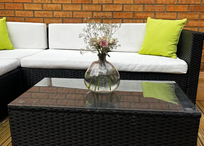 Spacious Mews Apartment, Clapham