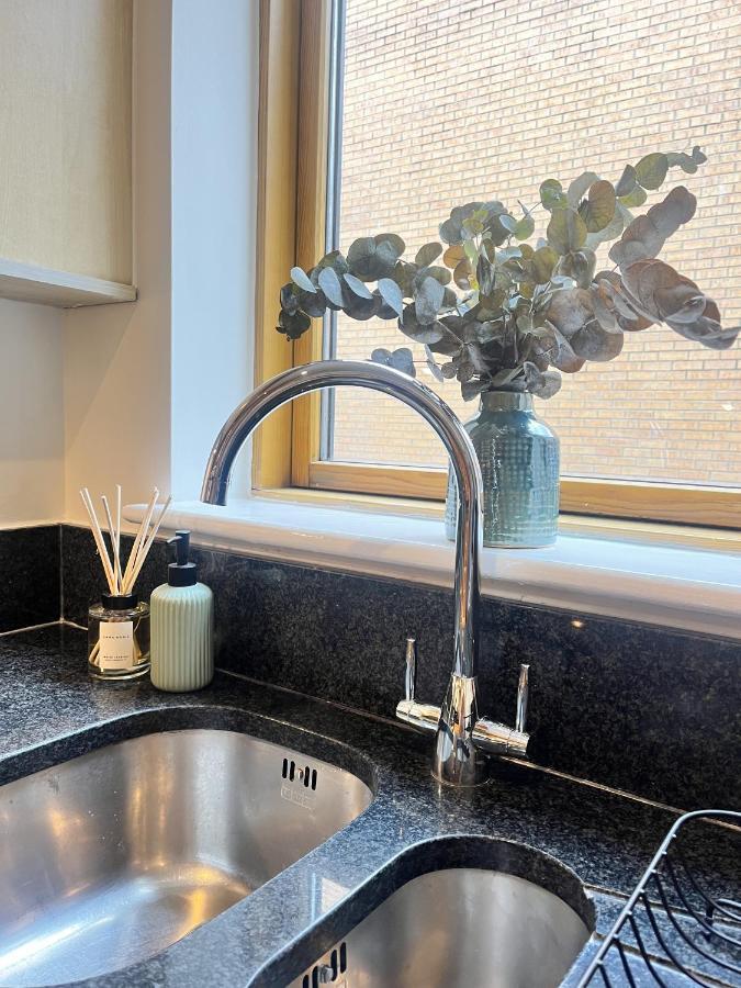 Spacious Mews Apartment, Clapham * Londra